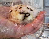 塩昆布とベビーチーズの旨むすび♬作り方3写真