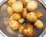 ホクホク！小芋のガーリックバター作り方1写真