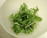 隙間おかず♪水菜の塩昆布おかか和え作り方1写真