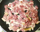 豚ロース肉しめじ玉ねぎのケチャソース炒め作り方7写真