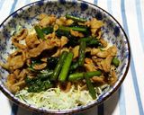 豚肉とニンニクの芽の旨辛丼作り方6写真