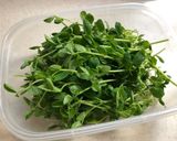 ☆ごま油香る豆苗とツナの和え物☆作り方2写真