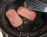 缶詰アイデア。ポークおにぎり作り方1写真