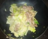 豚こまと、キャベツ、えのきの炒め作り方3写真