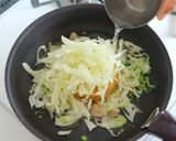 パクチーが決め手☆香菜まるごと焼ビーフン作り方4写真