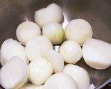 玉ねぎと油揚げの中華風スープ？作り方1写真