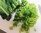 子供に人気☆小松菜カレーチャーハン作り方1写真