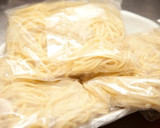 エビと豚肉の簡単ねぎ塩焼きそば作り方4写真