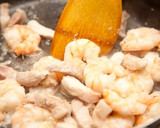 エビと豚肉の簡単ねぎ塩焼きそば作り方5写真