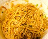 カット野菜②カップ焼きそばに➕キャベツ!作り方3写真