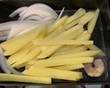 海老とじゃがいもと新玉ねぎのカレー炒め作り方3写真