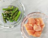 アスパラガスと鶏むね肉の塩炒め☆作り方2写真