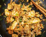 子供も大好き☆豚キムチ炒飯☆作り方2写真