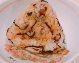 旨辛!ラー油塩こんぶおかかのおにぎり作り方4写真