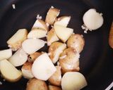 簡単！鶏肉とじゃがいものガリバタ炒め作り方2写真