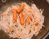 もやしとソーセージの、パリシャキバタ炒め作り方5写真