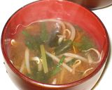定番★もやしとわかめのお味噌汁作り方4写真
