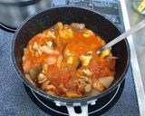 簡単ニンニクの効いた鶏肉のトマト煮作り方9写真
