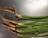 地場野菜コーナーで葉ゴボウをみつけたら…作り方1写真