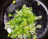 沖シジミの豆板醤ネギ炒め作り方3写真