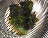 自家製カニカマとワカメとキュウリの酢の物作り方2写真