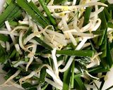 ニラ もやし 竹輪のオイスターソース炒め作り方1写真