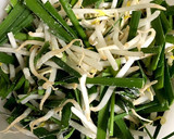 ニラ もやし 竹輪のオイスターソース炒め作り方1写真