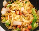 簡単★野菜たっぷりエビホタテ焼きそば作り方3写真