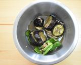 めんつゆで簡単♪ナスとピーマンの焼き浸し作り方3写真