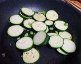 ズッキーニソテーとブラッターチーズ作り方1写真