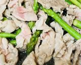 豚肉とアスパラの塩ガーリック炒め作り方3写真