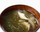 我が家の定番【とろろ昆布のお吸い物】作り方3写真