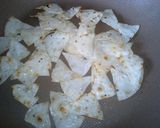 残った餃子の皮でクルトンもどき♪作り方2写真