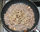 そら豆と乾燥しめじのひき肉オイスター炒め作り方14写真