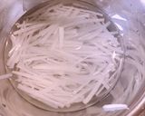 食べるのが楽しい✨大根の生ハム巻きサラダ作り方1写真