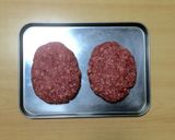 超簡単☆照焼きソースのビーフハンバーグ！作り方2写真