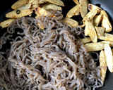 作り置きにも◎ごぼうと糸こんのピリ辛炒め作り方4写真