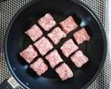 簡単節約☆豚ひき肉のサイコロステーキ。作り方4写真