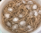 蒸し鶏と焼きナスの冷たい蕎麦作り方5写真