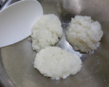 米粒感をたのしむ♡　ふんわりおむすび作り方5写真