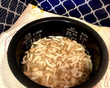 鯖缶としめじの炊き込みご飯作り方2写真
