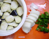 簡単！唐揚げの茄子味噌炒め作り方1写真