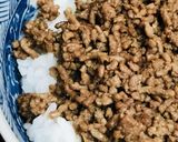 合い挽きそぼろとゆで玉子の丼作り方2写真