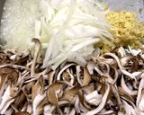 舞茸でやわらか！豚もも肉で生姜焼き作り方2写真