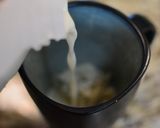 超簡単！とろろ昆布と豆乳で湯葉風？豆乳汁作り方2写真