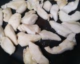 簡単に♪鶏むね肉ときゅうりの炒めもの作り方3写真