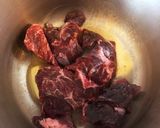 お肉柔らか♡牛すね肉のトマトソース煮込み作り方3写真