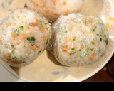 鮭フレーク&あげ玉入りおむすび(旨い)作り方7写真