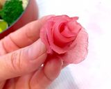 お弁当に【可愛いおかず】生姜甘酢の薔薇作り方3写真