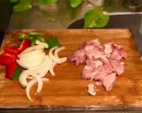 鶏もも肉と色野菜のカレー炒め作り方1写真